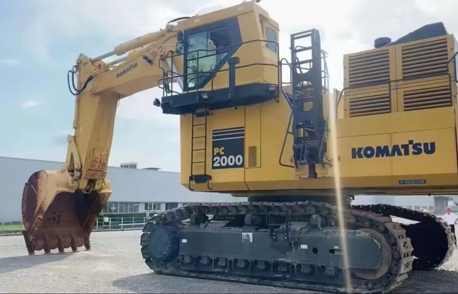 KOMATSU PC2000-8 PC 2000 - 8 Mining Crawler Excavator - Минна машина: снимка 2 KOMATSU PC2000-8 PC 2000 - 8 Mining Crawler Excavator - Минна машина: снимка 2