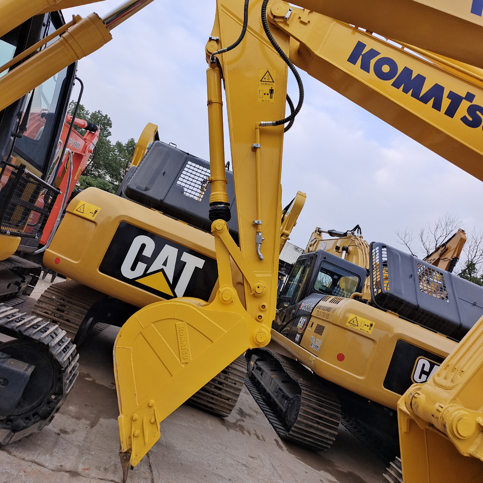 KOMATSU PC210-8 PC210LC - Верижен багер: снимка 1 KOMATSU PC210-8 PC210LC - Верижен багер: снимка 1