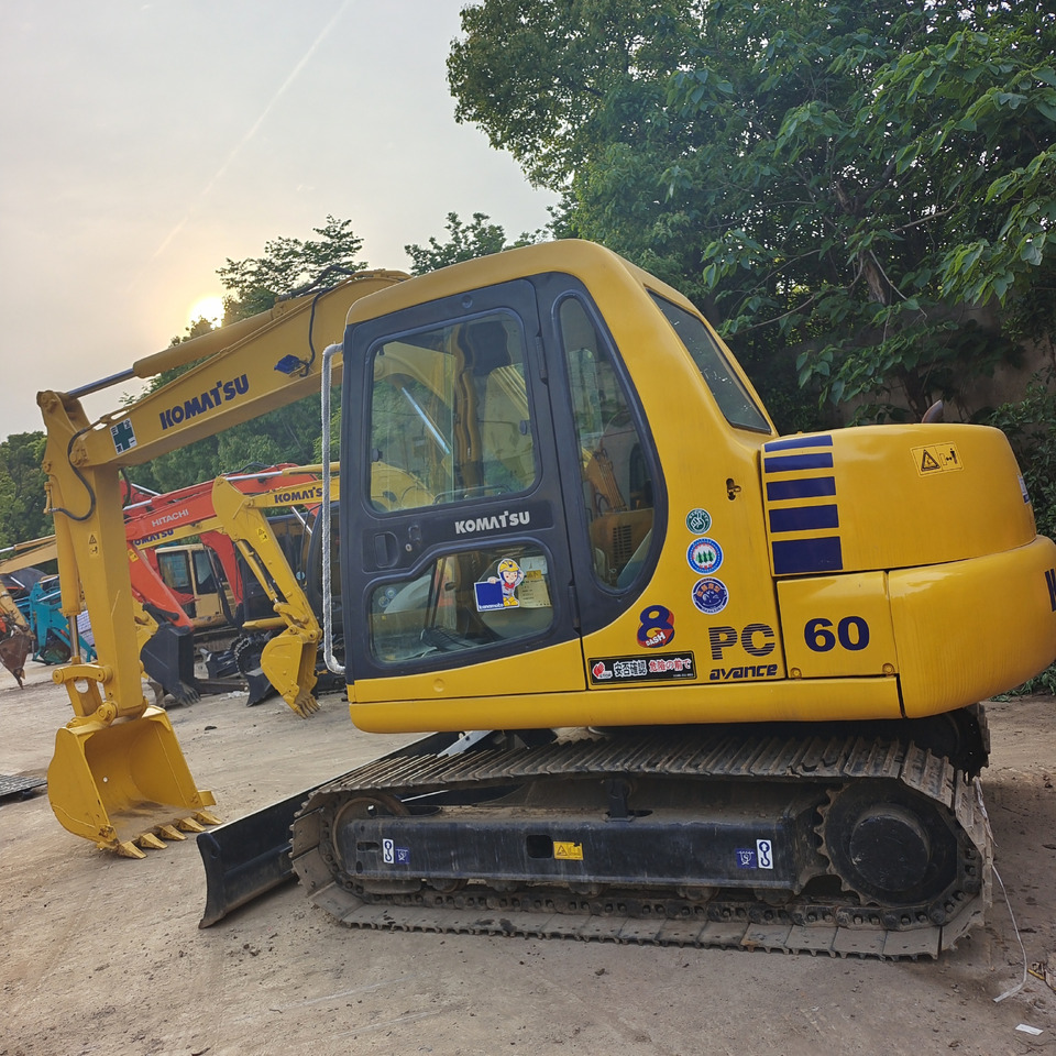 KOMATSU PC60 - Мини багер: снимка 1 KOMATSU PC60 - Мини багер: снимка 1