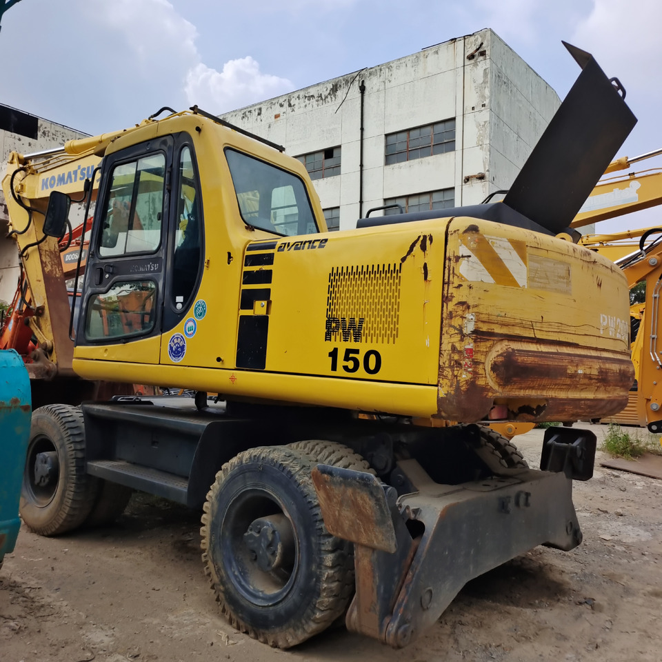 KOMATSU PW150 - Колесен багер: снимка 1 KOMATSU PW150 - Колесен багер: снимка 1
