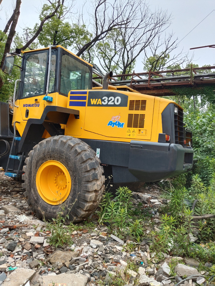 KOMATSU WA320-5 - Колесен товарач: снимка 2 KOMATSU WA320-5 - Колесен товарач: снимка 2