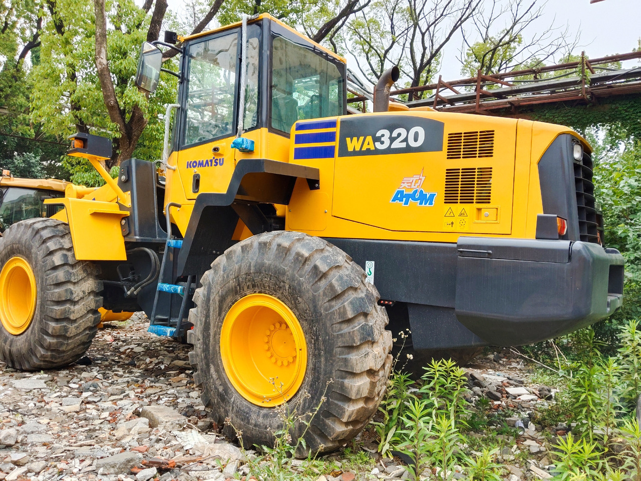 KOMATSU WA320-5 - Колесен товарач: снимка 4 KOMATSU WA320-5 - Колесен товарач: снимка 4