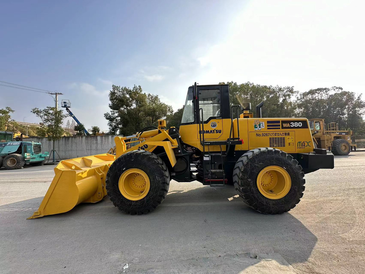 KOMATSU WA380 - Товарач: снимка 1 KOMATSU WA380 - Товарач: снимка 1