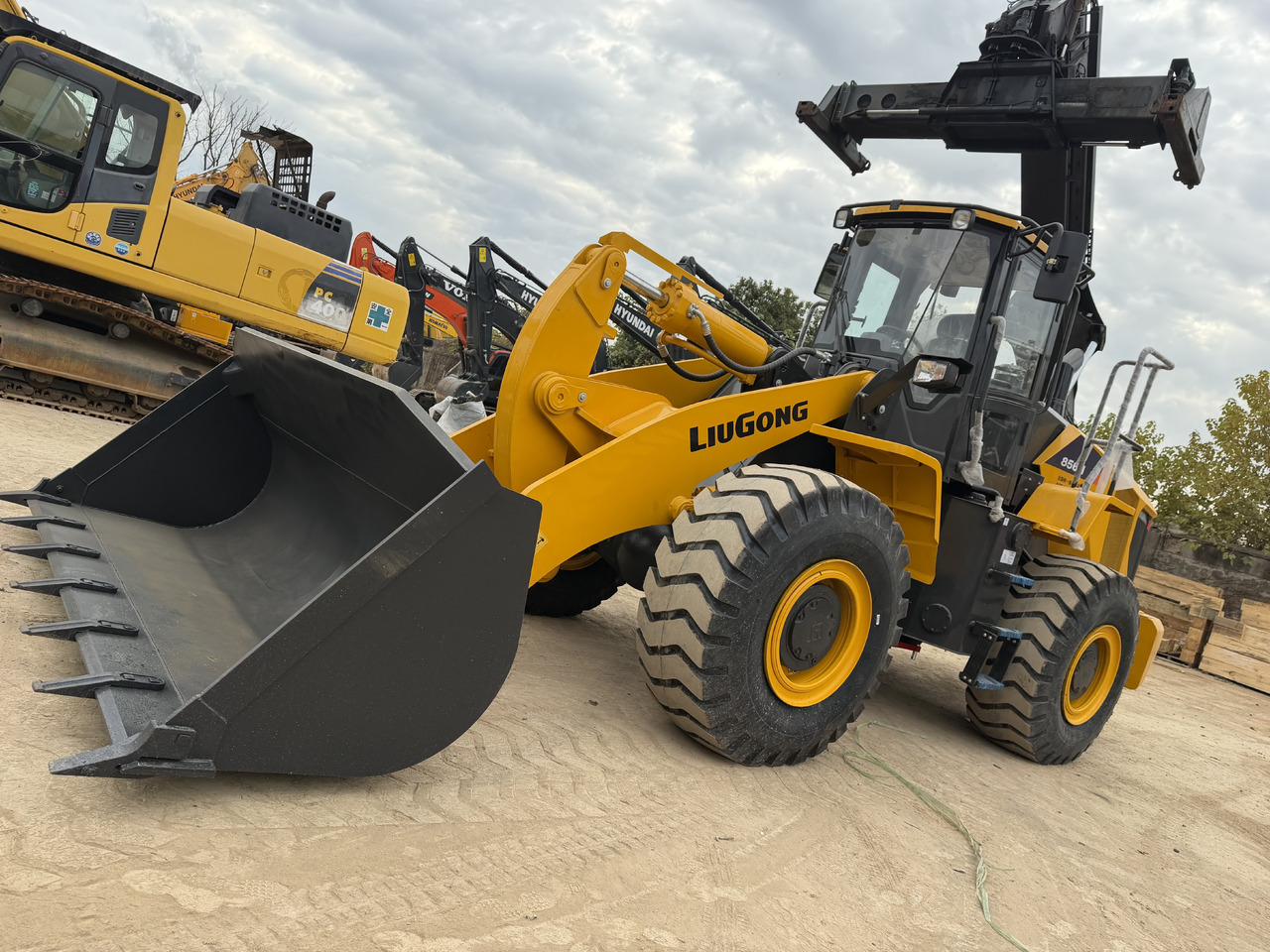 LIUGONG 856H - Колесен товарач: снимка 5 LIUGONG 856H - Колесен товарач: снимка 5