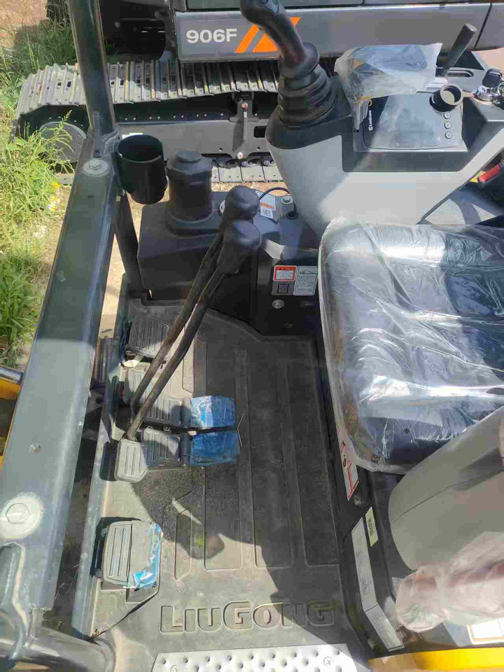 LIUGONG 9017F BRAND NEW 1.7 TON 1.8 TON 2 TON 1 TON MICRO DIGGER - Мини багер: снимка 5 LIUGONG 9017F BRAND NEW 1.7 TON 1.8 TON 2 TON 1 TON MICRO DIGGER - Мини багер: снимка 5