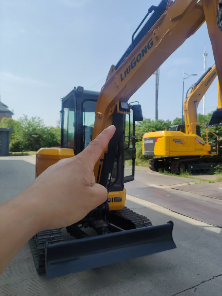 LIUGONG 9035F ZTSG4 BRAND NEW 3.8 TON 3 TON 4 TON MINI DIGGER - Мини багер: снимка 5 LIUGONG 9035F ZTSG4 BRAND NEW 3.8 TON 3 TON 4 TON MINI DIGGER - Мини багер: снимка 5