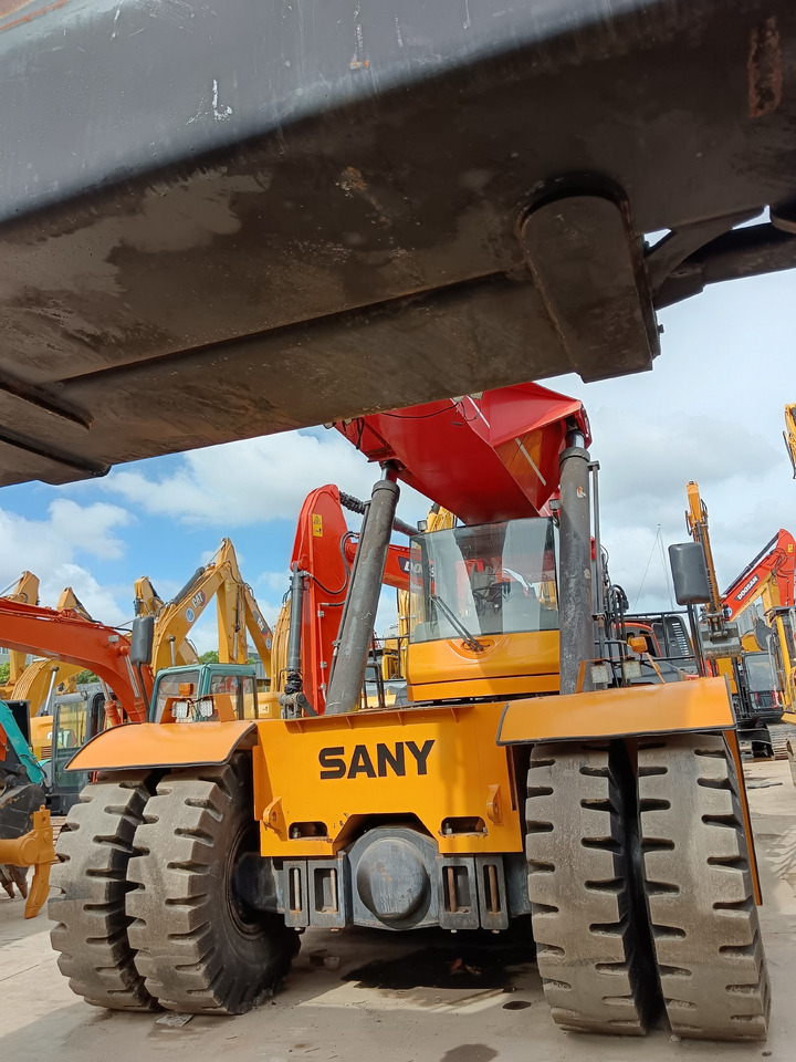 SANY SRSC45C30 45TON REACH STACKER - Ричстакер: снимка 2 SANY SRSC45C30 45TON REACH STACKER - Ричстакер: снимка 2