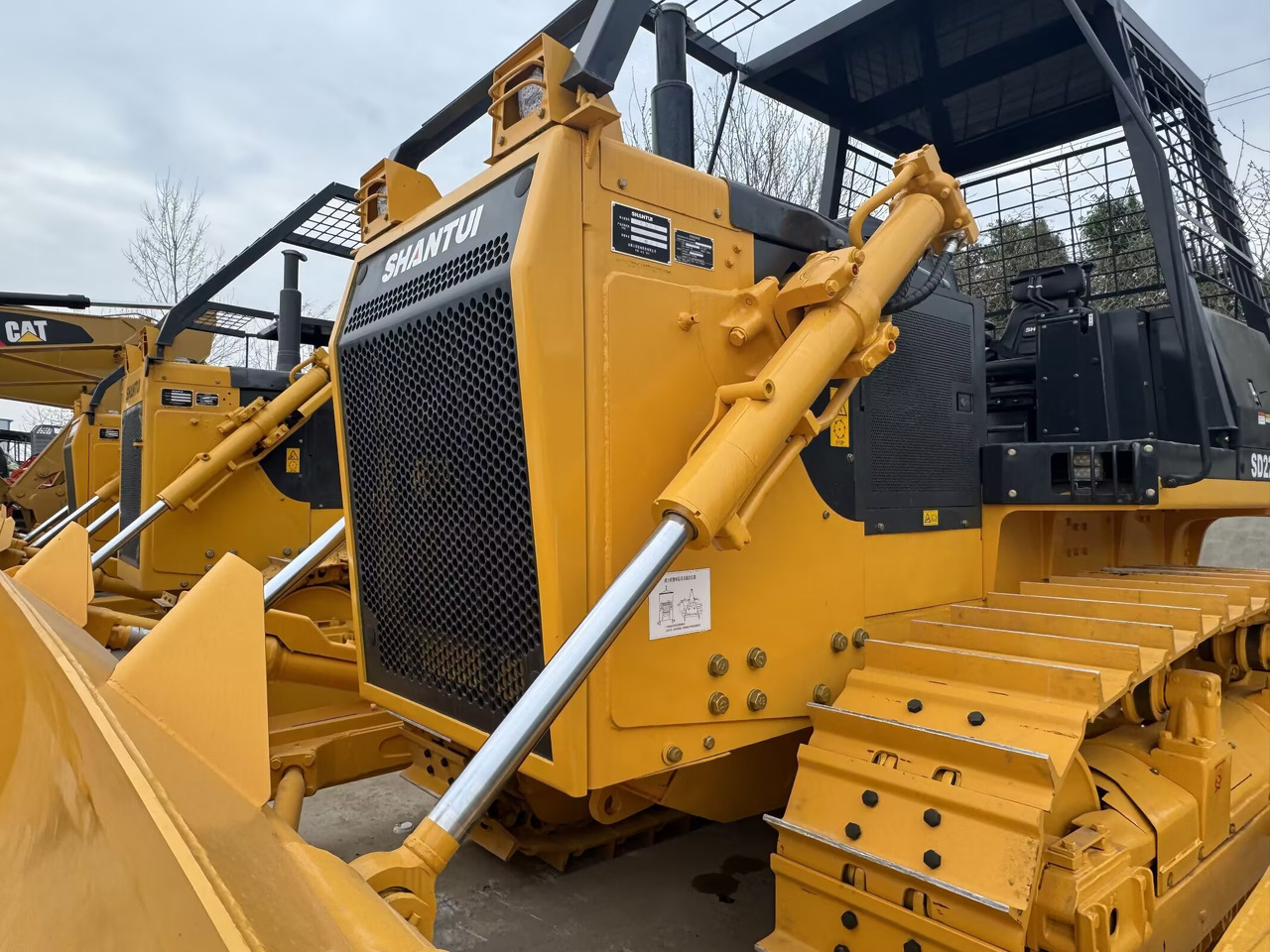 SHANTUI SD22F WITH WINCH FORESTRY VERSION - Булдозер: снимка 1 SHANTUI SD22F WITH WINCH FORESTRY VERSION - Булдозер: снимка 1