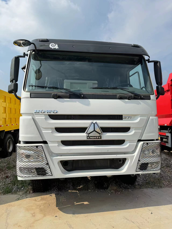 SINOTRUK HOWO 6*4 8*4 DUMP TRUCK - Самосвал камион: снимка 5 SINOTRUK HOWO 6*4 8*4 DUMP TRUCK - Самосвал камион: снимка 5