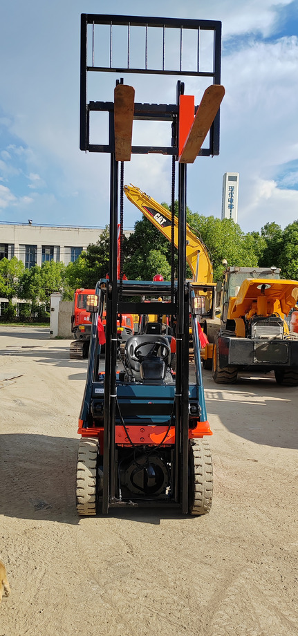 TOYOTA FD30 - Мотокар: снимка 2 TOYOTA FD30 - Мотокар: снимка 2