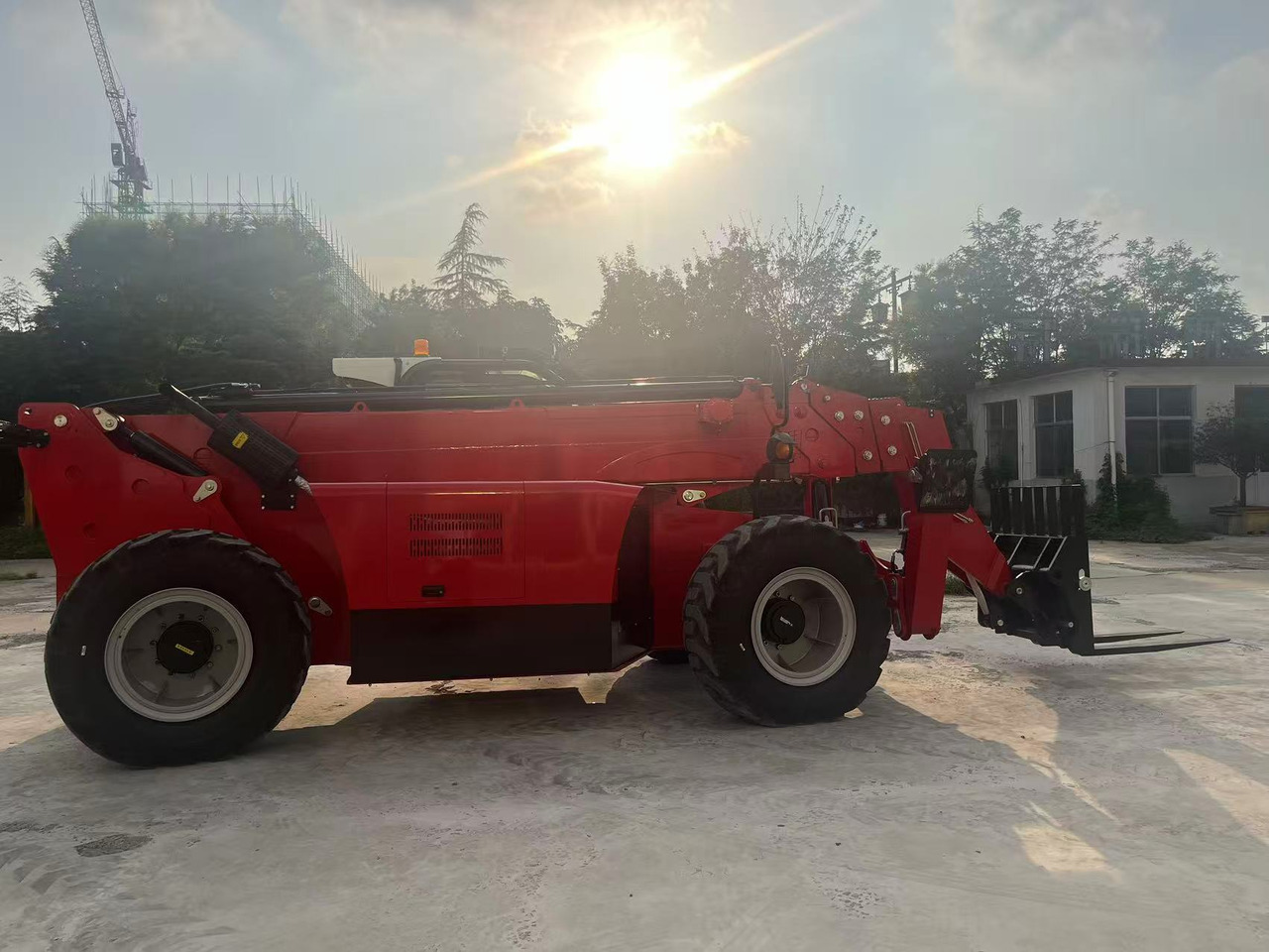 XCMG BRAND NEW 9 METER - Телескопичен товарач: снимка 4 XCMG BRAND NEW 9 METER - Телескопичен товарач: снимка 4