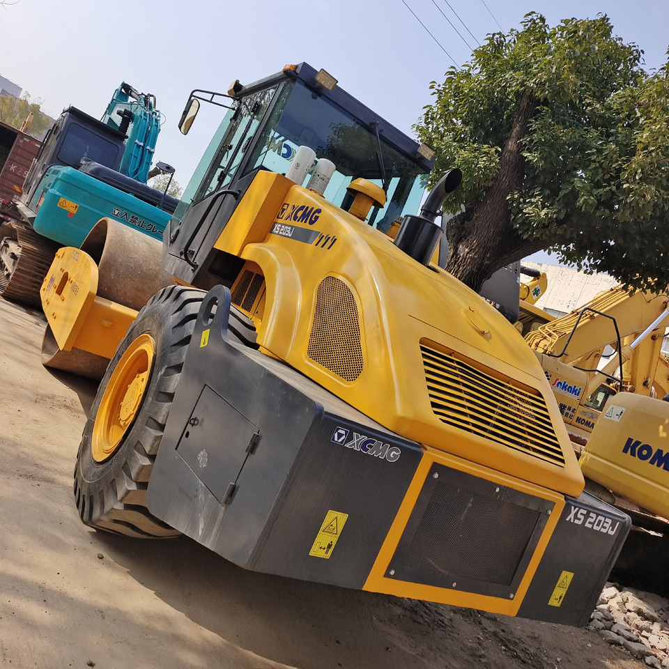 XCMG XS 203J - Пътен валяк: снимка 3 XCMG XS 203J - Пътен валяк: снимка 3