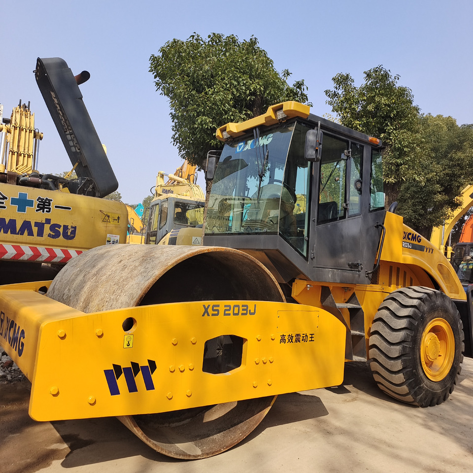 XCMG XS 203J - Пътен валяк: снимка 4 XCMG XS 203J - Пътен валяк: снимка 4