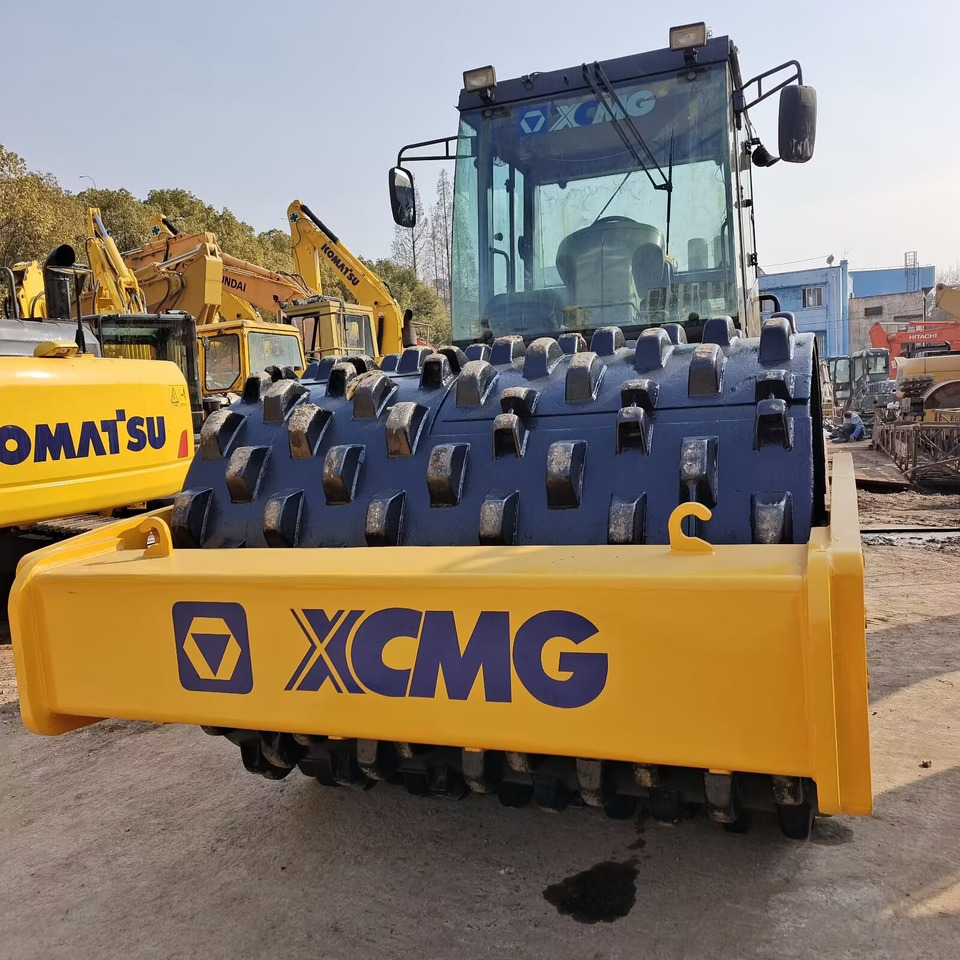 XCMG XS 223J WITH SHEET HORN - Пътен валяк: снимка 1 XCMG XS 223J WITH SHEET HORN - Пътен валяк: снимка 1