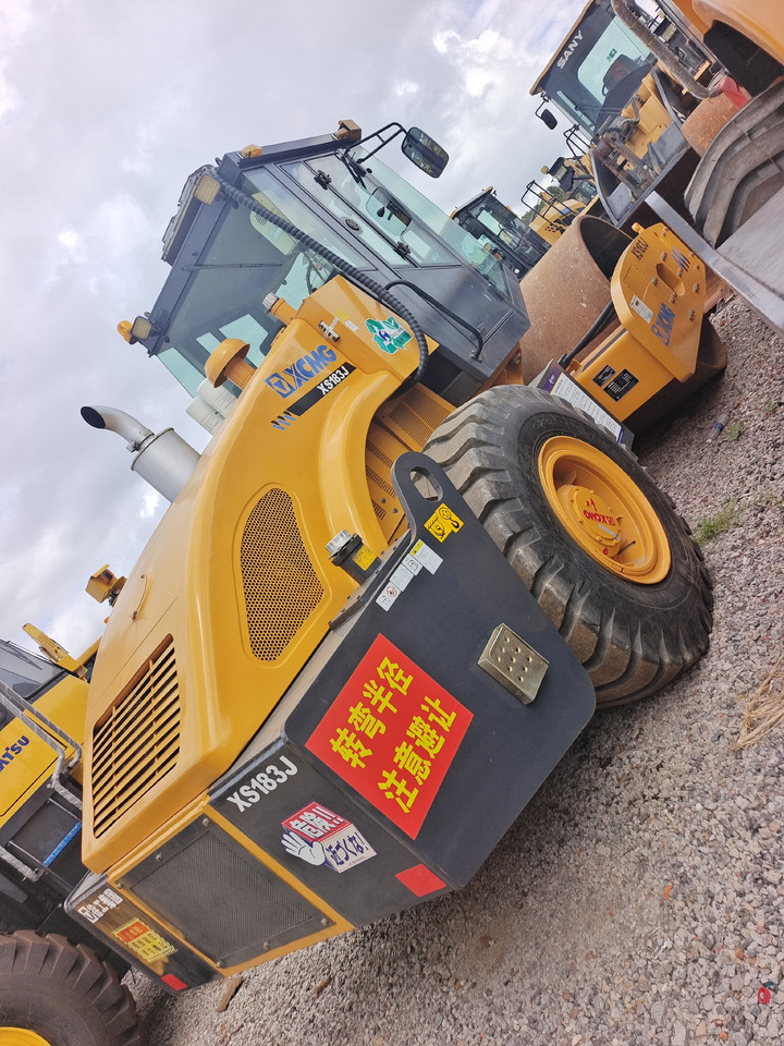 XCMG XS183J 203J 223J 263J - Пътен валяк: снимка 3 XCMG XS183J 203J 223J 263J - Пътен валяк: снимка 3