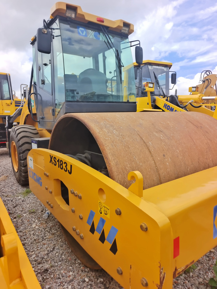 XCMG XS183J - Пътен валяк: снимка 1 XCMG XS183J - Пътен валяк: снимка 1