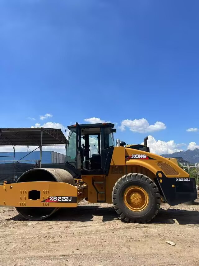 XCMG XS222J - Пътен валяк: снимка 5 XCMG XS222J - Пътен валяк: снимка 5