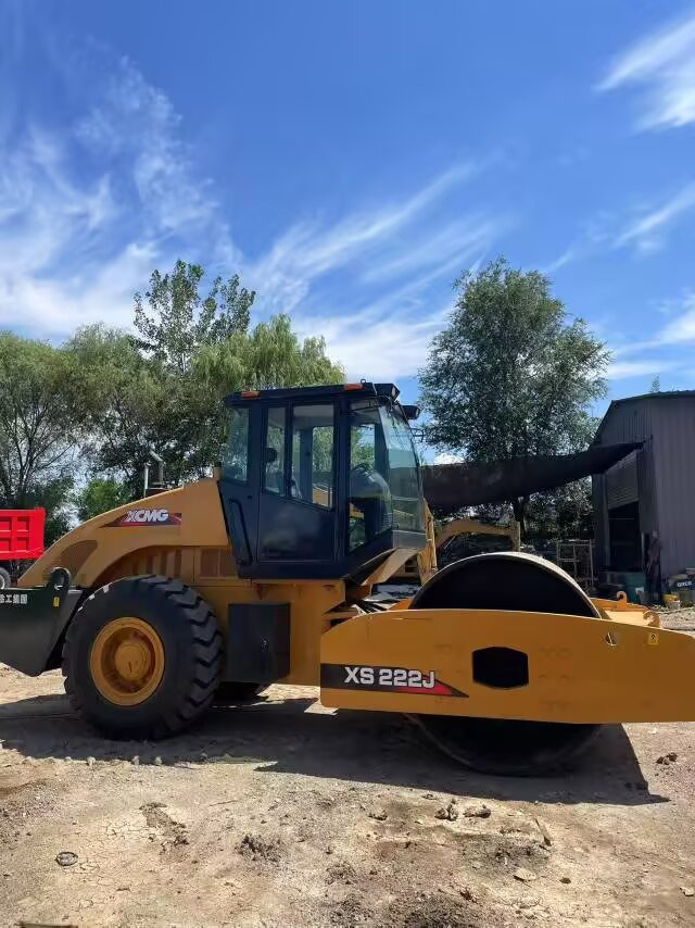 XCMG XS222J XS223J XS263J - Пътен валяк: снимка 4 XCMG XS222J XS223J XS263J - Пътен валяк: снимка 4