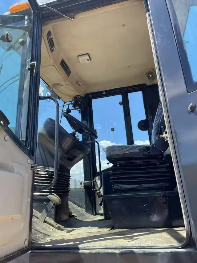 XCMG XS222J XS223J XS263J - Пътен валяк: снимка 2 XCMG XS222J XS223J XS263J - Пътен валяк: снимка 2