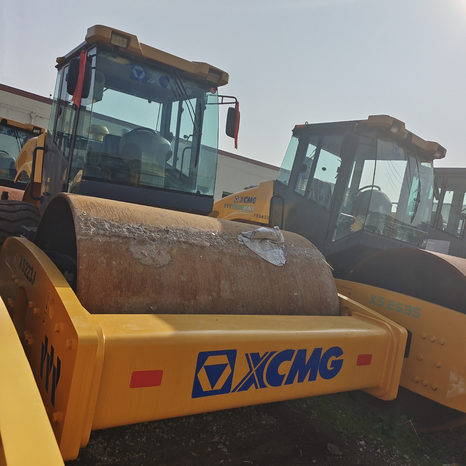 XCMG XS223J - Пътен валяк: снимка 5 XCMG XS223J - Пътен валяк: снимка 5