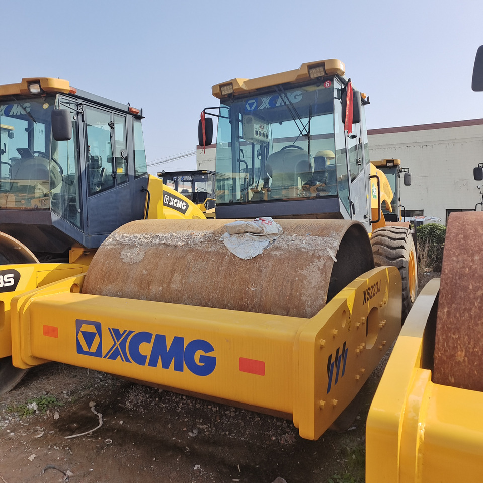 XCMG XS223J - Пътен валяк: снимка 3 XCMG XS223J - Пътен валяк: снимка 3