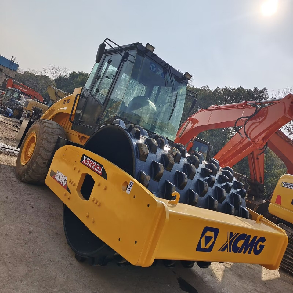 XCMG XS223J SHEEPSFOOT ROAD ROLLER - Компактор: снимка 4 XCMG XS223J SHEEPSFOOT ROAD ROLLER - Компактор: снимка 4