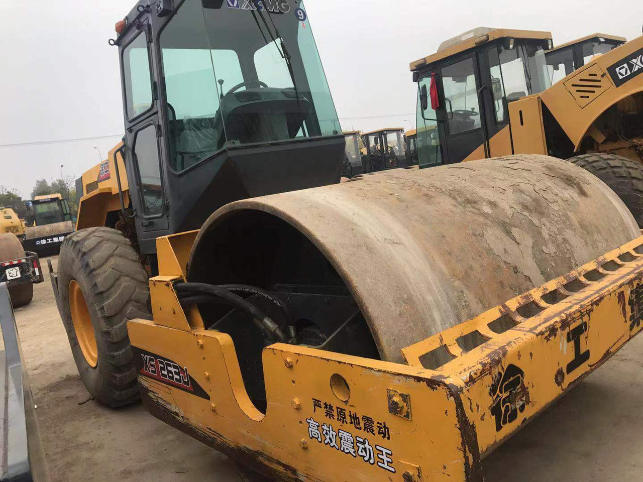 XCMG XS263J - Пътен валяк: снимка 4 XCMG XS263J - Пътен валяк: снимка 4