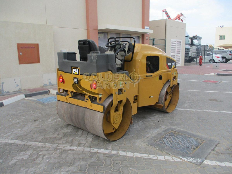 Caterpillar CB34B - Селскостопански валяк: снимка 3 Caterpillar CB34B - Селскостопански валяк: снимка 3