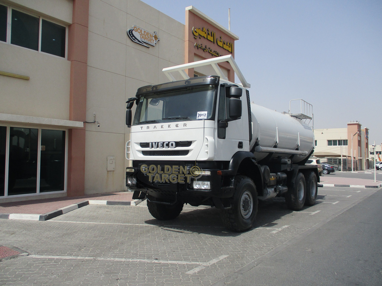 IVECO TRAKKER 380 6x6 Tanker - Камион цистерна: снимка 2 IVECO TRAKKER 380 6x6 Tanker - Камион цистерна: снимка 2