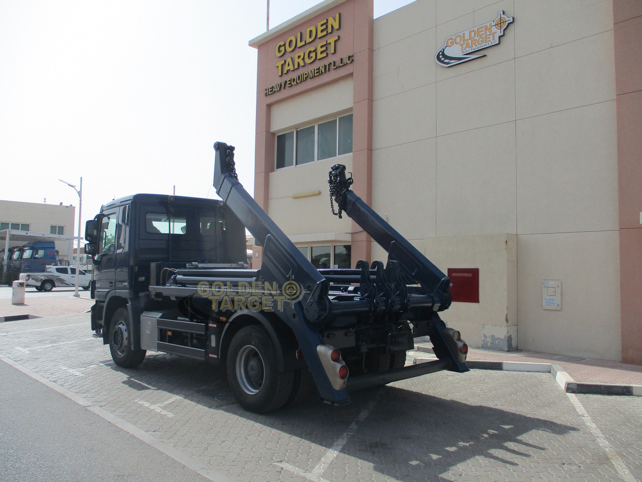 MERCEDES-BENZ Actros 1836 4x2 Skip Loader - Мултилифт за контейнери камион: снимка 4 MERCEDES-BENZ Actros 1836 4x2 Skip Loader - Мултилифт за контейнери камион: снимка 4