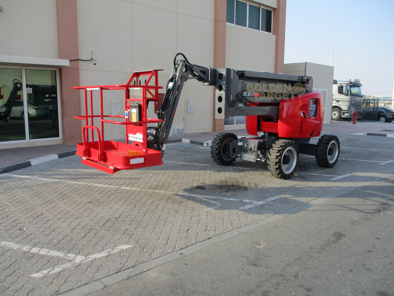Mantall HZ160JRT Articulated Boom Lift - Артикулираща платформа: снимка 2 Mantall HZ160JRT Articulated Boom Lift - Артикулираща платформа: снимка 2