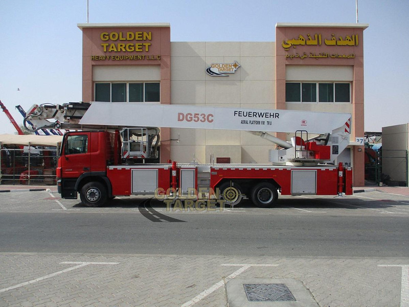 Mercedes-Benz Actros 3332 - Работна площадка: снимка 5 Mercedes-Benz Actros 3332 - Работна площадка: снимка 5