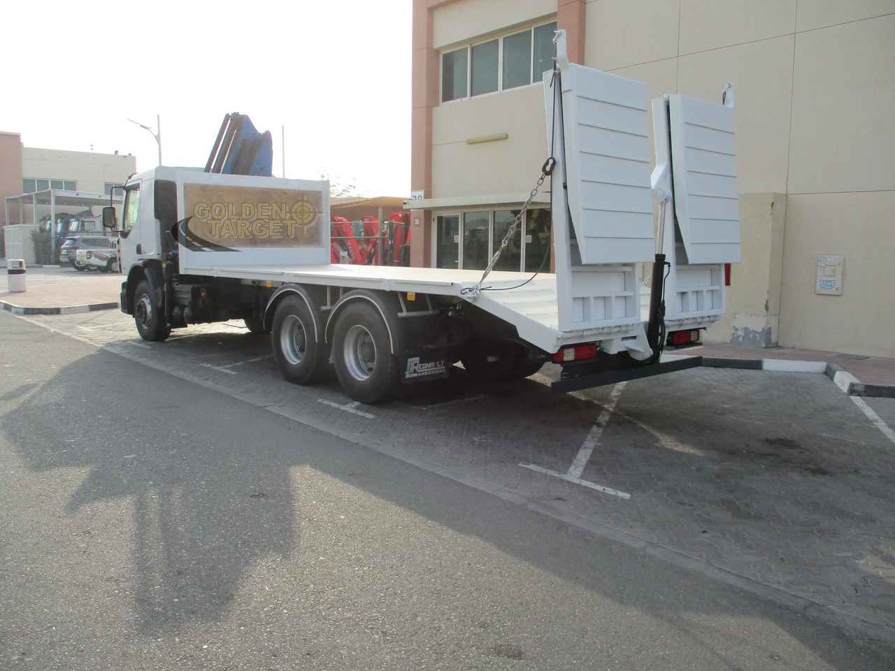 RENAULT Kerax 380 6×4 Crane Truck - Камион с кран: снимка 4 RENAULT Kerax 380 6×4 Crane Truck - Камион с кран: снимка 4