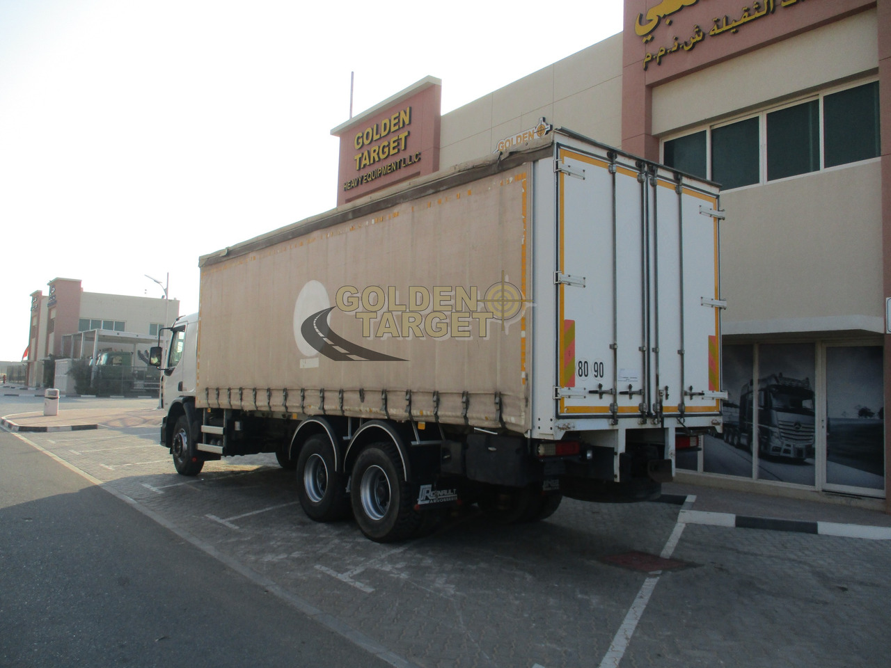 Renault KERAX 380 Curtainsider Truck - Камион с брезент: снимка 4 Renault KERAX 380 Curtainsider Truck - Камион с брезент: снимка 4