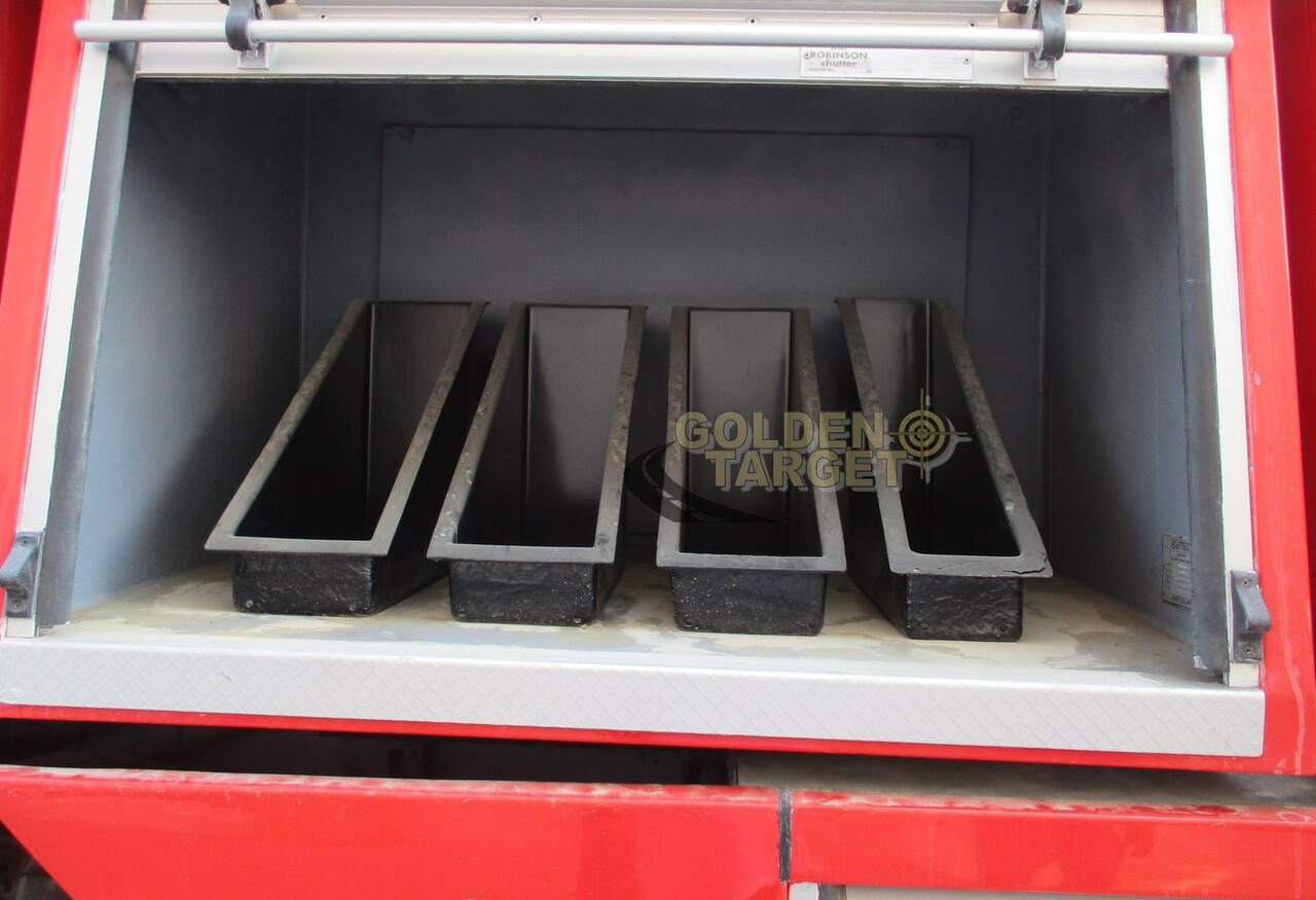 Reynold Boughton Barracuda 4x4 Airport Fire Truck - Пожарна кола: снимка 5 Reynold Boughton Barracuda 4x4 Airport Fire Truck - Пожарна кола: снимка 5