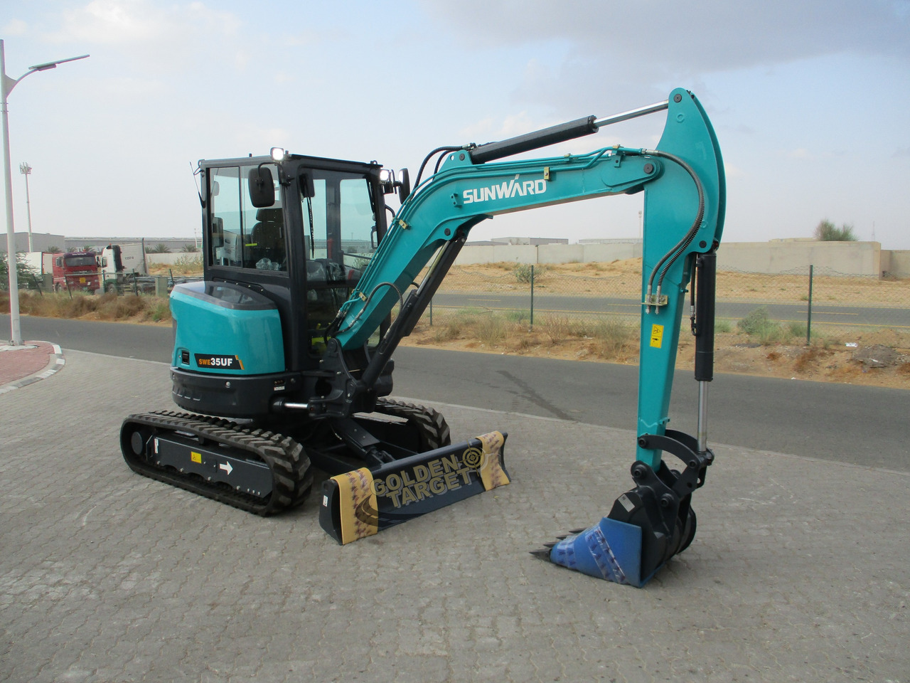 SUNWARD SWE35UF Mini Hydraulic Excavator - Мини багер: снимка 1 SUNWARD SWE35UF Mini Hydraulic Excavator - Мини багер: снимка 1