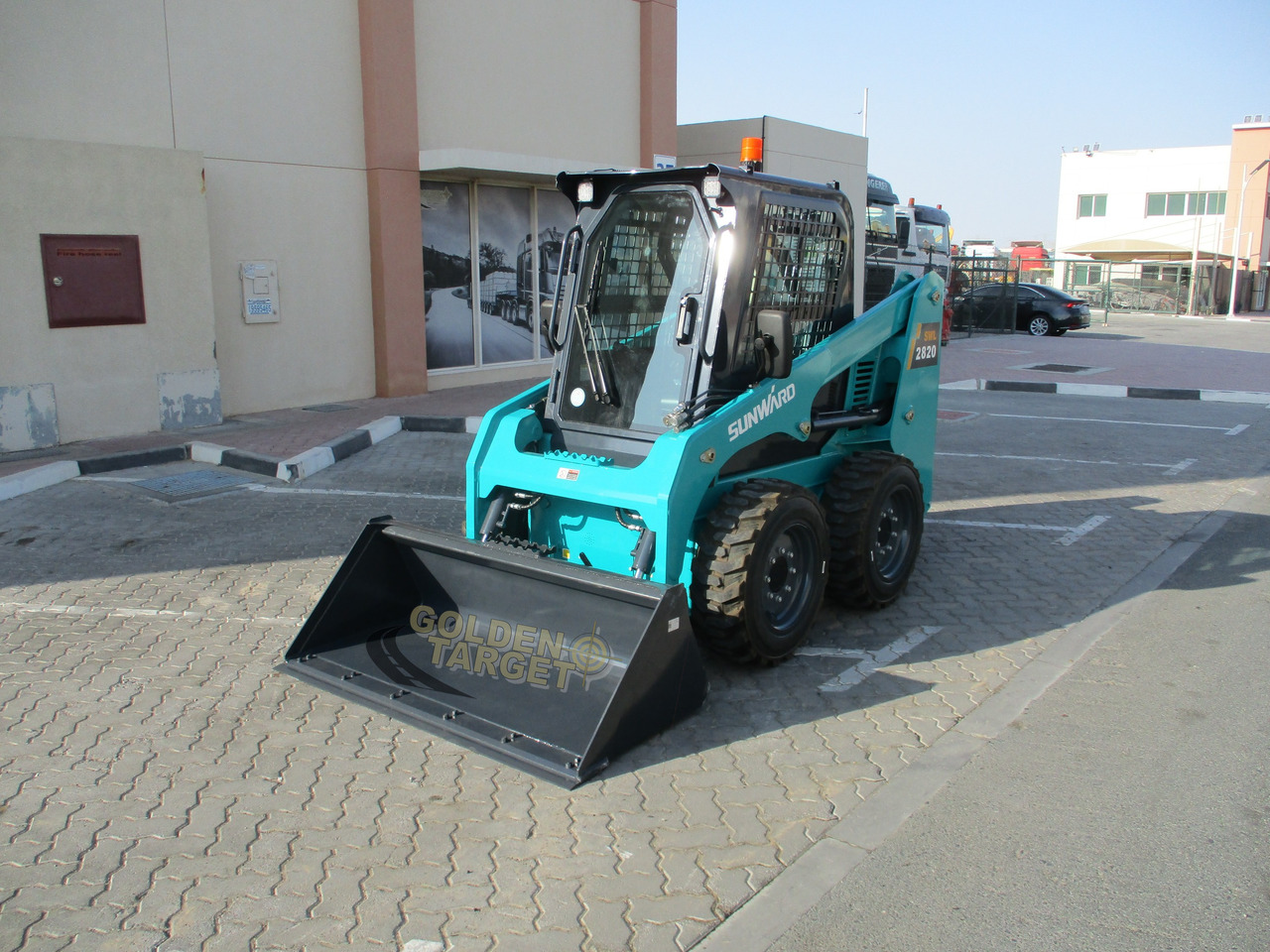 SUNWARD SWL2820 Skid Steer - Мини челен товарач: снимка 2 SUNWARD SWL2820 Skid Steer - Мини челен товарач: снимка 2