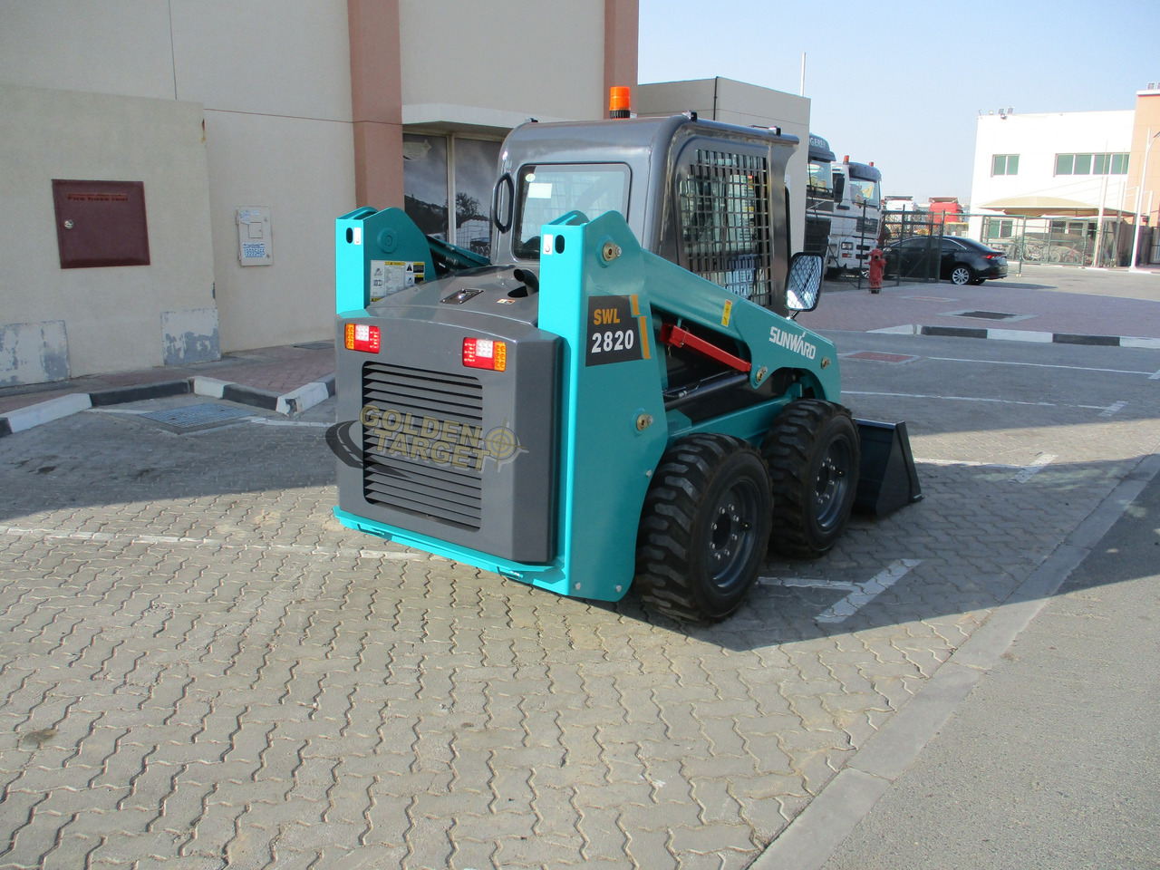 SUNWARD SWL2820 Skid Steer - Мини челен товарач: снимка 3 SUNWARD SWL2820 Skid Steer - Мини челен товарач: снимка 3