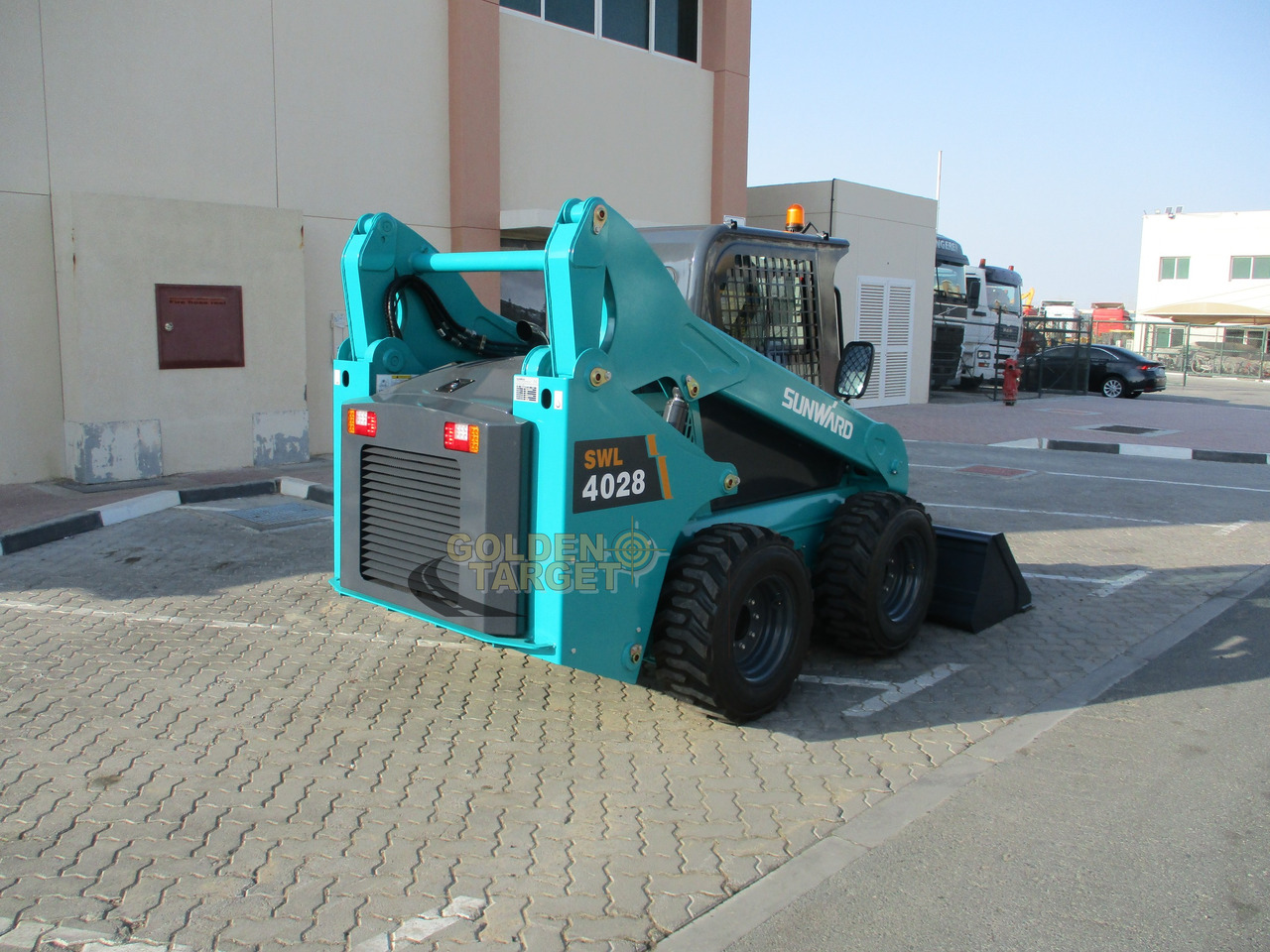 SUNWARD SWL4028 Skid Steer - Мини челен товарач: снимка 3 SUNWARD SWL4028 Skid Steer - Мини челен товарач: снимка 3