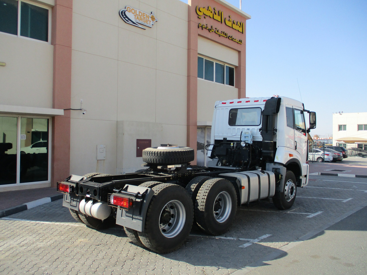 FAW 4181P2K15 6x4 Head Truck - Влекач: снимка 3 FAW 4181P2K15 6x4 Head Truck - Влекач: снимка 3
