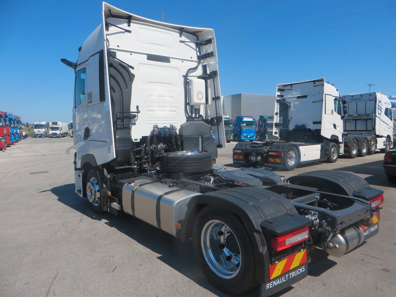 Renault T520 HSC 4x2Tractor mega NEW!! TOP EQUIPMENT - Влекач: снимка 4 Renault T520 HSC 4x2Tractor mega NEW!! TOP EQUIPMENT - Влекач: снимка 4