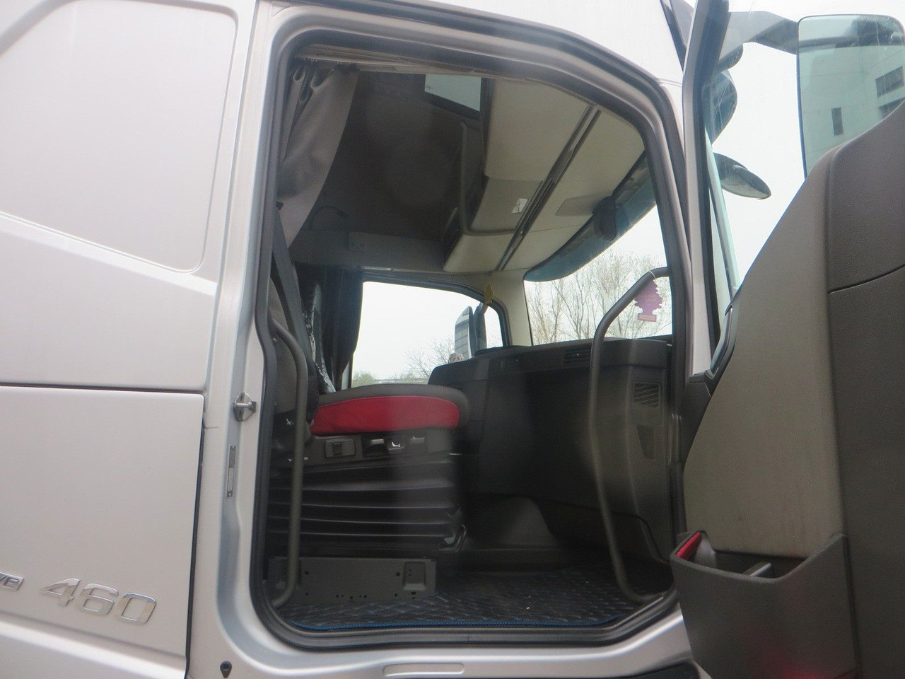 Лизинг на Volvo FH460 4x2Tractor Volvo FH460 4x2Tractor: снимка 20 Лизинг на Volvo FH460 4x2Tractor Volvo FH460 4x2Tractor: снимка 20