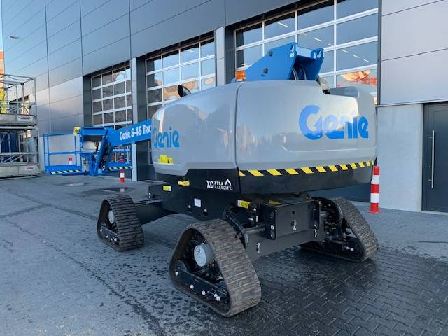 Genie S 45 XC Trax - Телескопична платформа: снимка 2 Genie S 45 XC Trax - Телескопична платформа: снимка 2