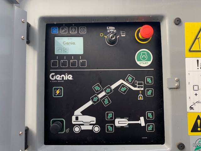 Телескопична платформа Genie S 65 XC: снимка 9