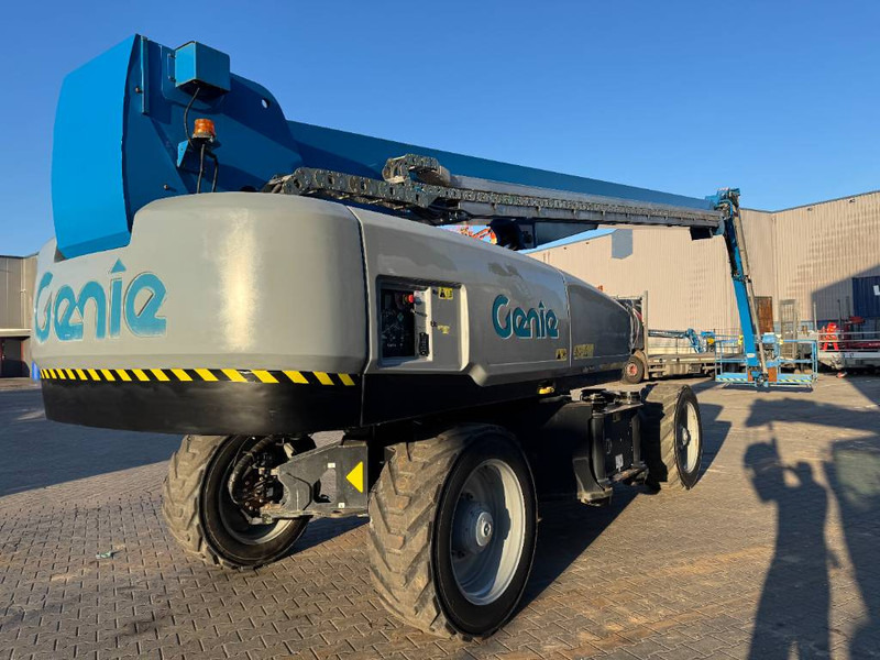 Genie SX 135 XC - Телескопична платформа: снимка 4 Genie SX 135 XC - Телескопична платформа: снимка 4