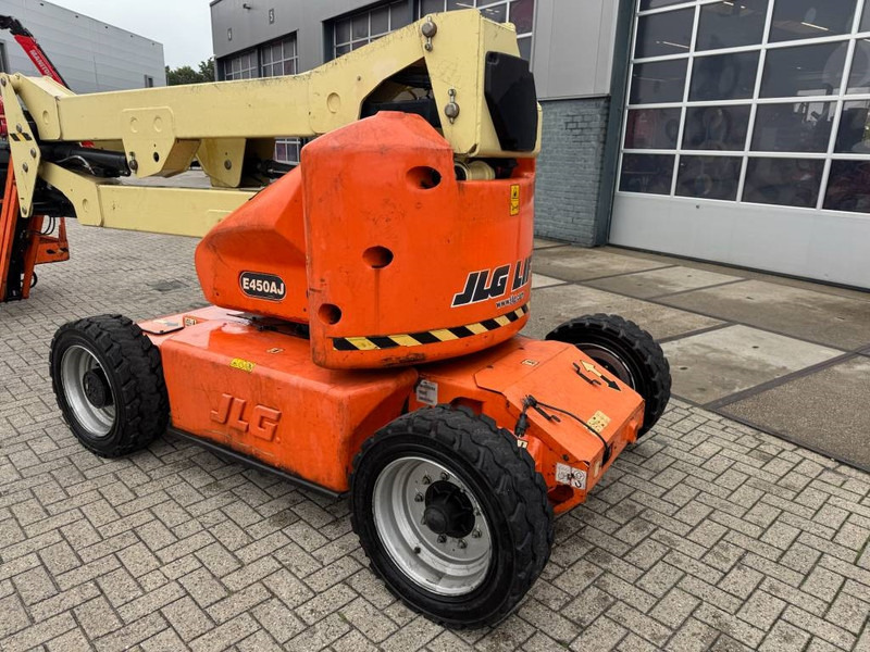 JLG E 450 AJ - Артикулираща платформа: снимка 2 JLG E 450 AJ - Артикулираща платформа: снимка 2