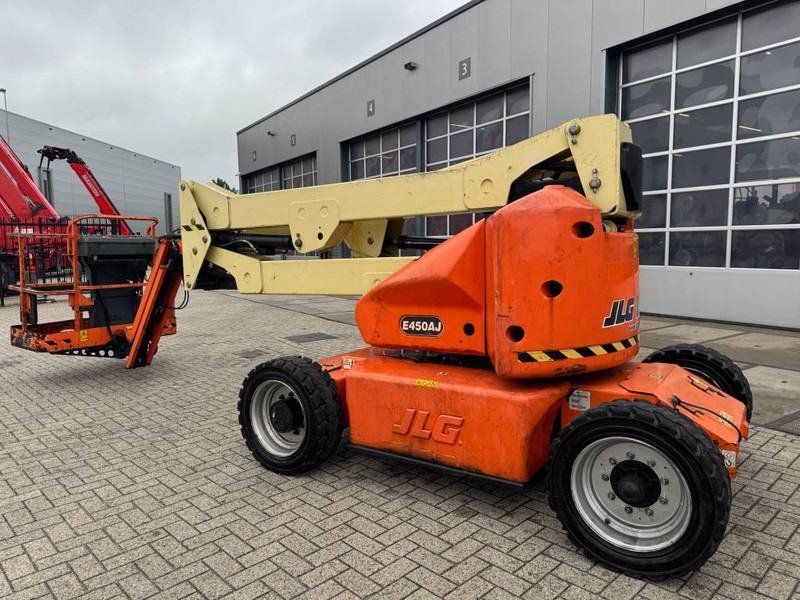 JLG E 450 AJ - Артикулираща платформа: снимка 1 JLG E 450 AJ - Артикулираща платформа: снимка 1