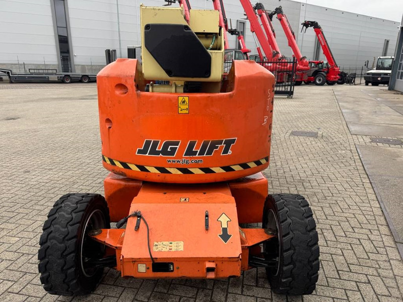JLG E 450 AJ - Артикулираща платформа: снимка 3 JLG E 450 AJ - Артикулираща платформа: снимка 3