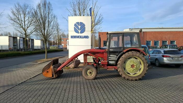 Case IH 633 Frontlader mit Dunggabel und Schaufel - Трактор: снимка 5 Case IH 633 Frontlader mit Dunggabel und Schaufel - Трактор: снимка 5