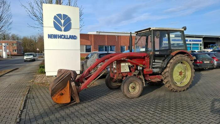 Case IH 633 Frontlader mit Dunggabel und Schaufel - Трактор: снимка 1 Case IH 633 Frontlader mit Dunggabel und Schaufel - Трактор: снимка 1